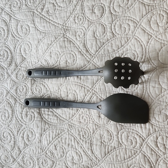 Calphalon Kitchen Essentials 2 spoon set - Picture 2 of 4